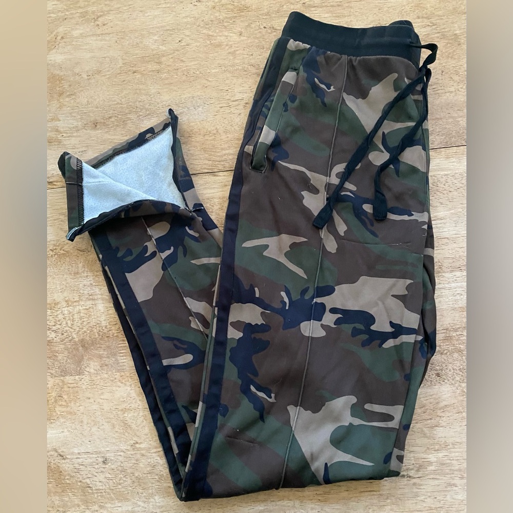 Forever 21 Men Sz Medium Poly Camo‎ Joggers